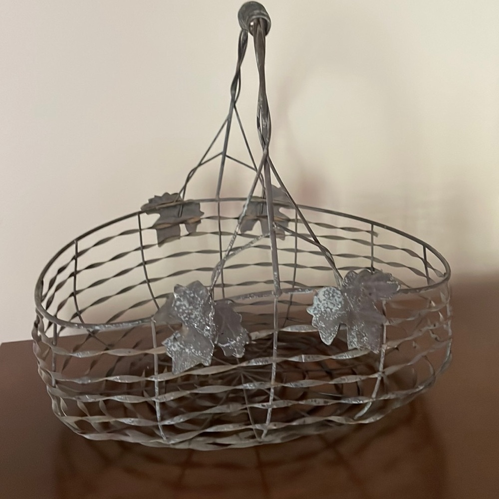 Vintage Wire Rustic Harvest Basket 12 inches